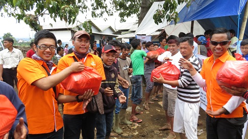 https://images-residence.summarecon.com/images/gallery/article/5753/Bantuan garut 5.jpg